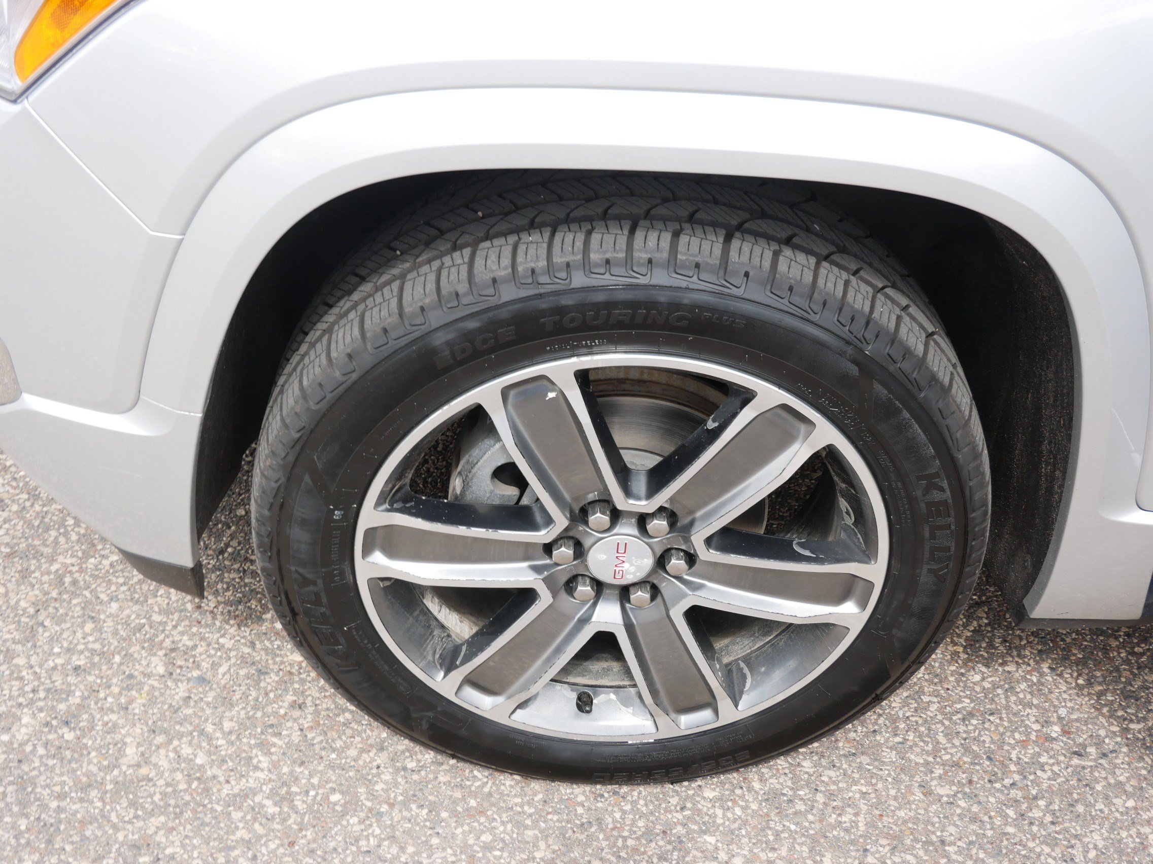 Used 2018 GMC Acadia Denali w/ Technology Package AWD/4WD image 15