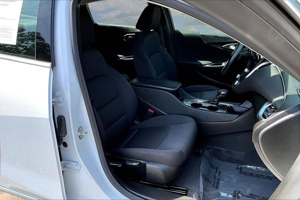Used 2023 Chevrolet Malibu LT FWD image 31