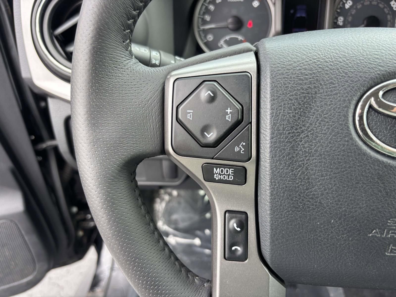 Used 2017 Toyota Tacoma SR5 image 19