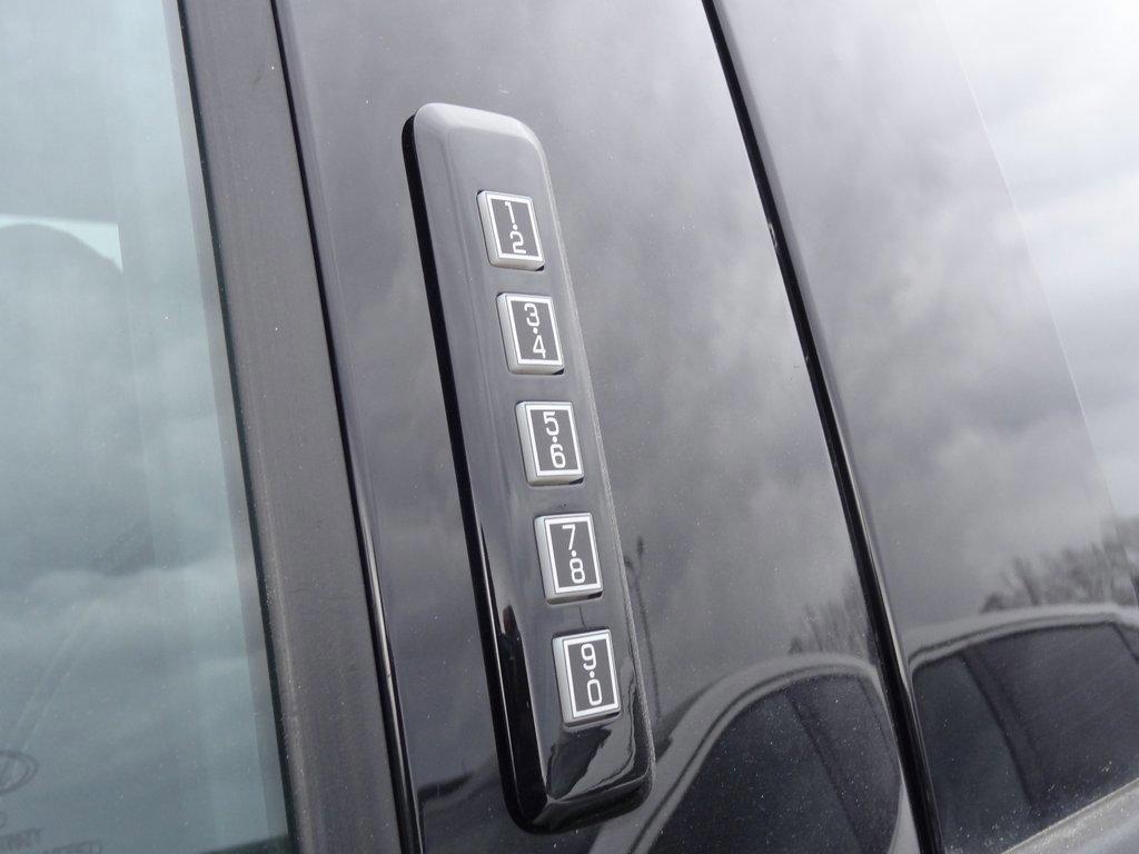 Certified 2022 Ford F150 XLT w/ Equipment Group 302A High image 10