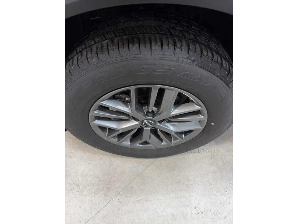 Used 2024 Nissan Rogue SV FWD image 11