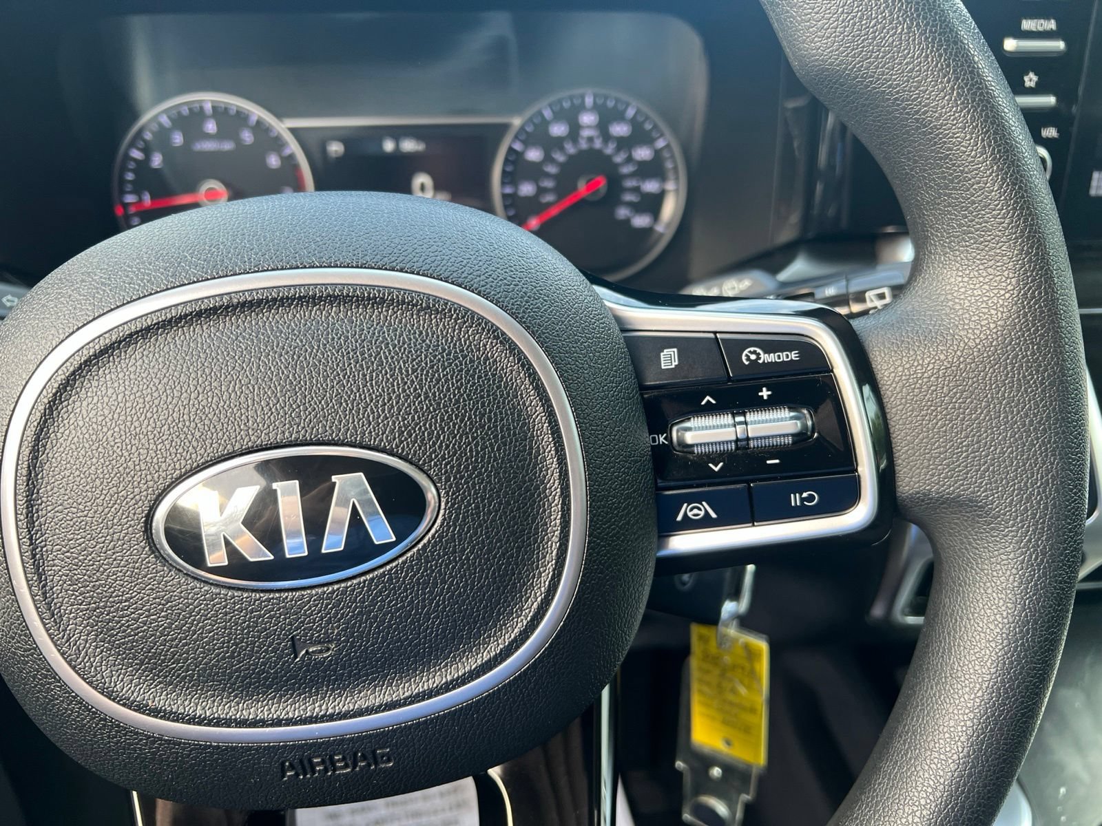 Used 2021 Kia Sorento LX AWD/4WD image 26