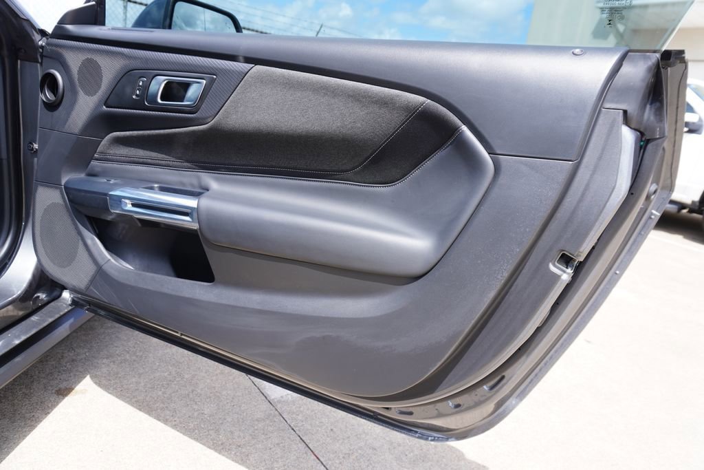 Certified 2025 Ford Mustang Coupe RWD image 20