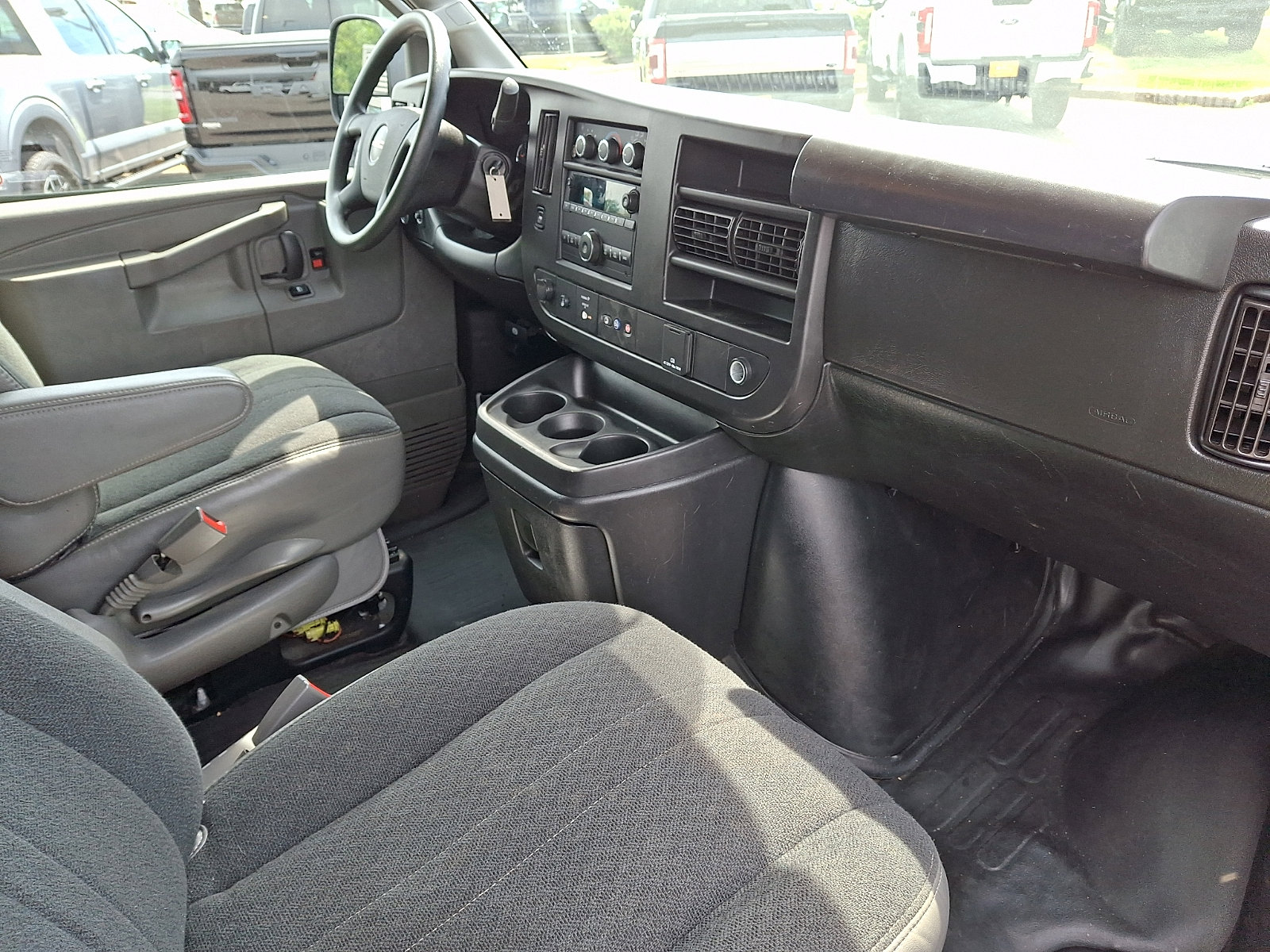Used 2022 GMC Savana 2500 w/ Driver Convenience Package RWD image 13