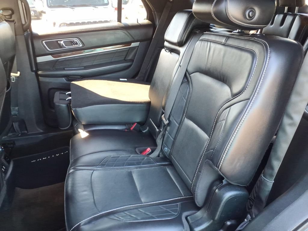 Certified 2018 Ford Explorer Platinum AWD/4WD image 9