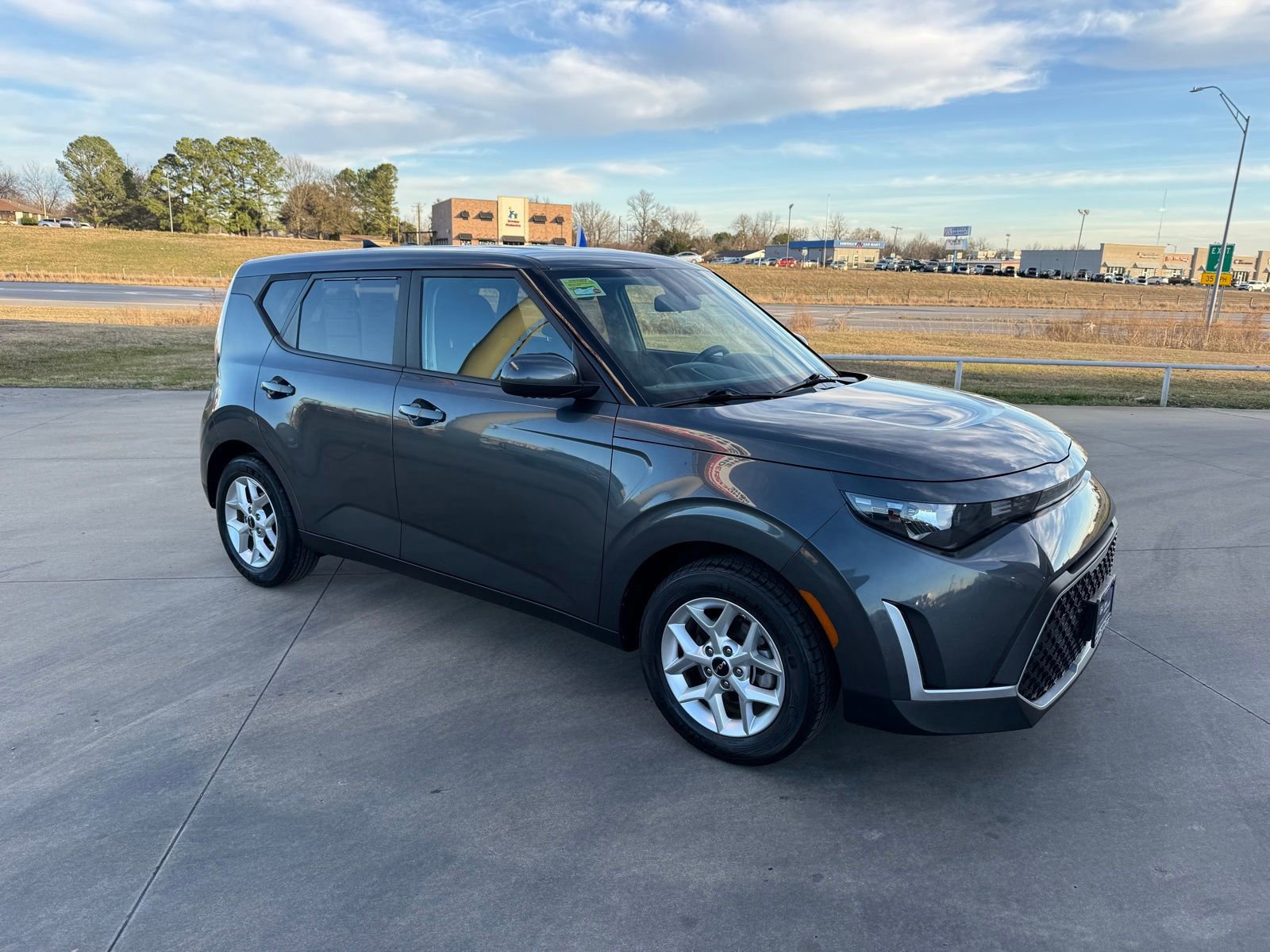 Used 2024 Kia Soul LX w/ Option Group 015 image 7