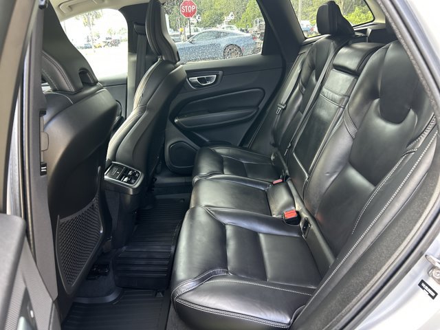 Used 2022 Volvo XC60 B5 Inscription w/ Protection Package Premier FWD image 16