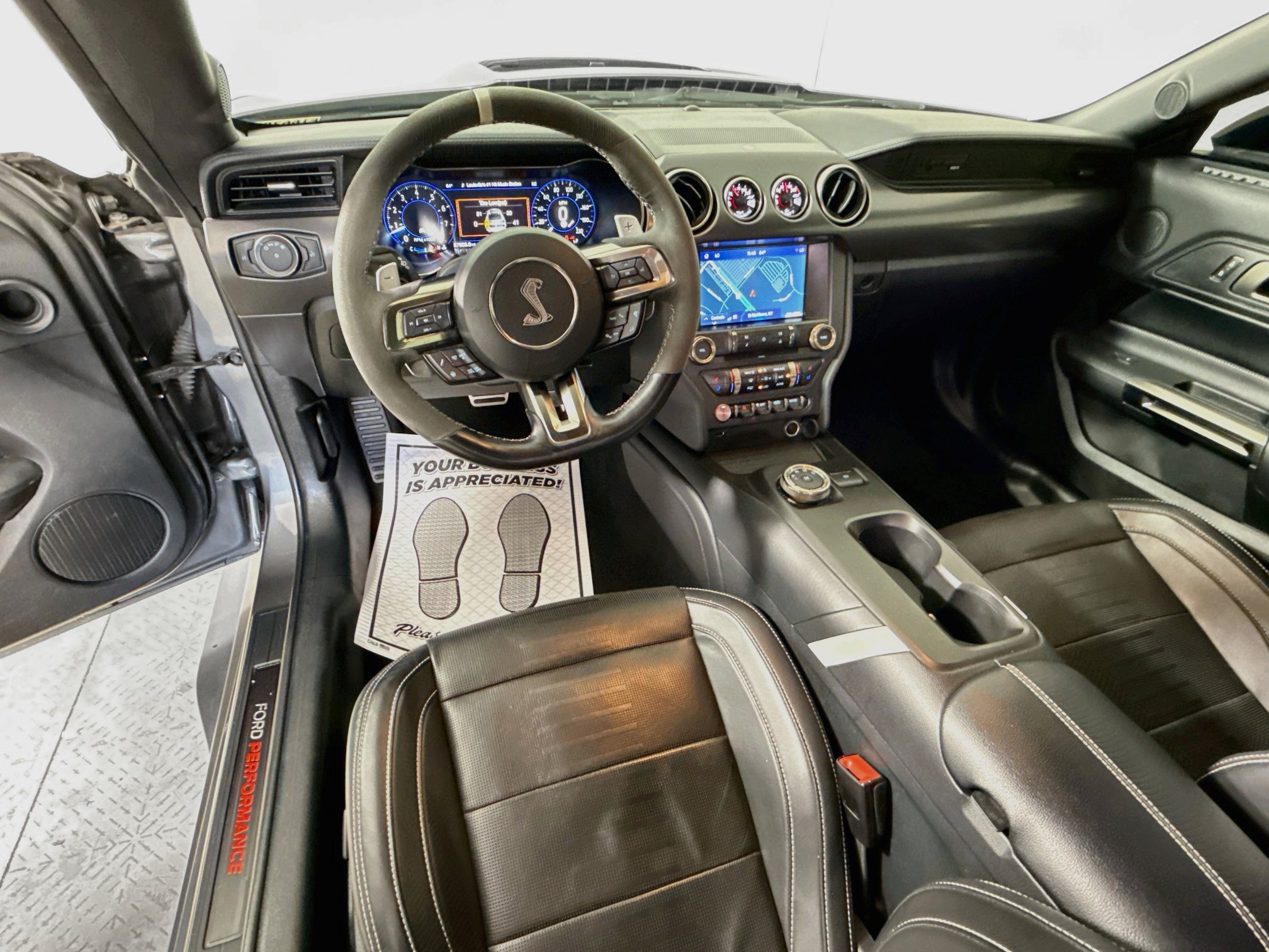 Certified 2021 Ford Mustang Shelby GT500 w/ Technology Package RWD image 3