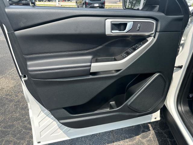 Certified 2023 Ford Explorer XLT w/ Equipment Group 202A AWD/4WD image 28