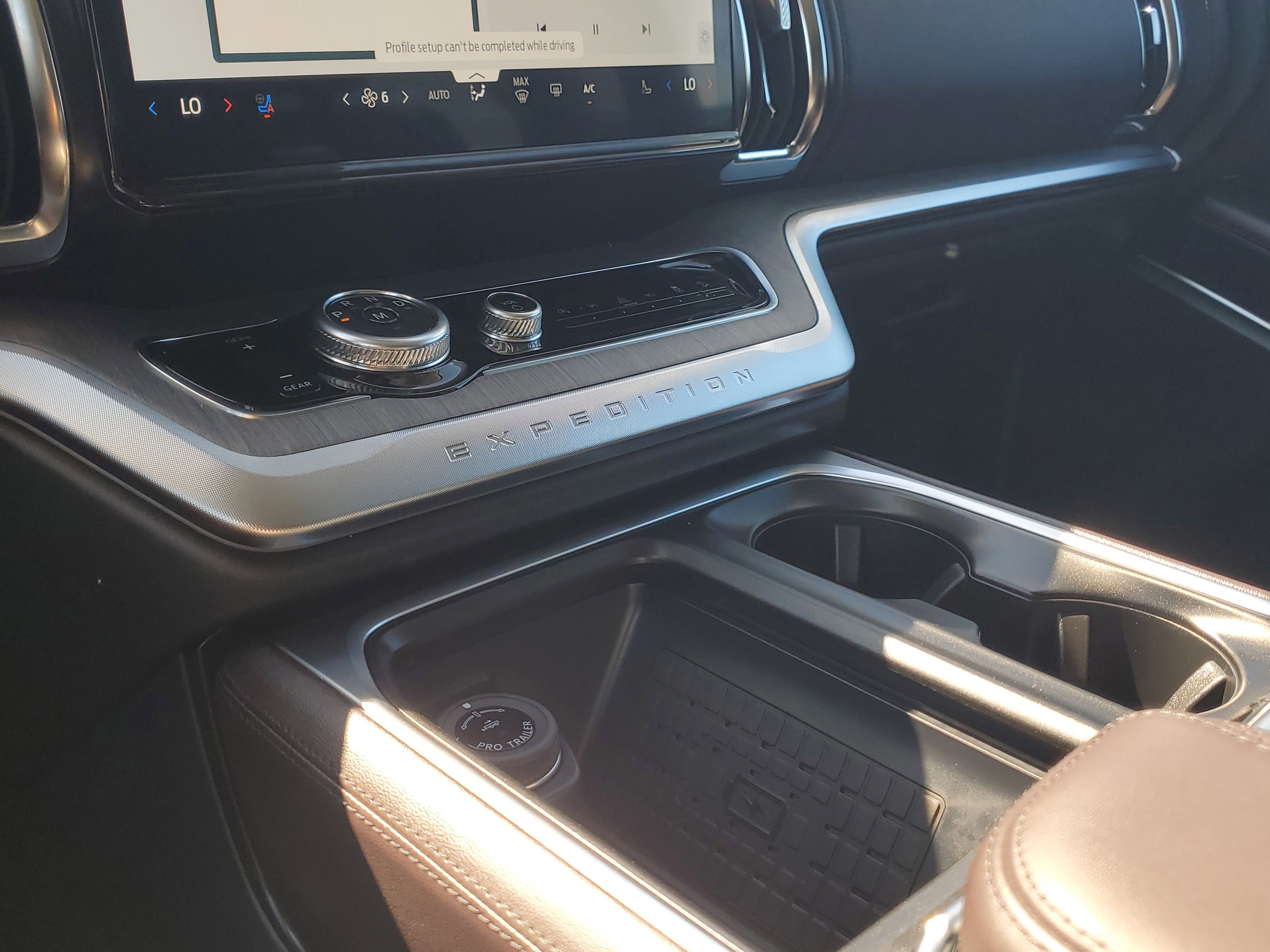 Certified 2025 Ford Expedition Platinum w/ Platinum Ultimate Package image 28