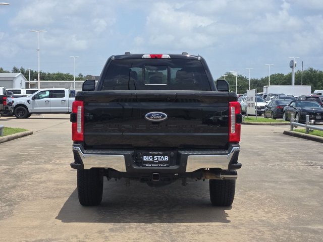 Certified 2025 Ford F350 Lariat w/ Lariat Ultimate Package AWD/4WD image 4