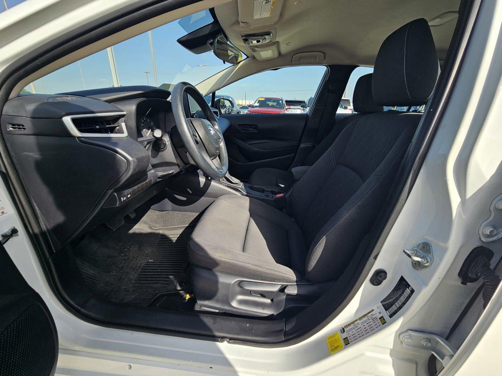 Used 2025 Toyota Corolla LE FWD image 13