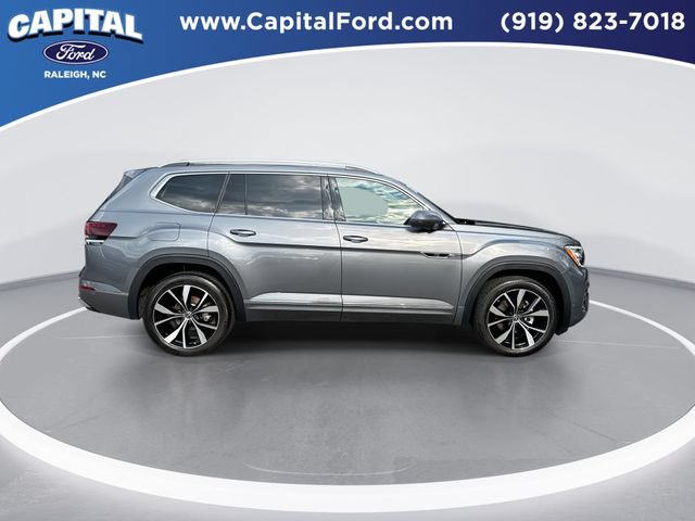 Used 2024 Volkswagen Atlas SEL Premium R-Line AWD/4WD image 9
