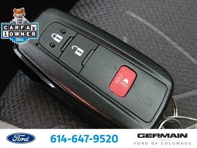 Used 2021 Toyota RAV4 XLE AWD/4WD image 35