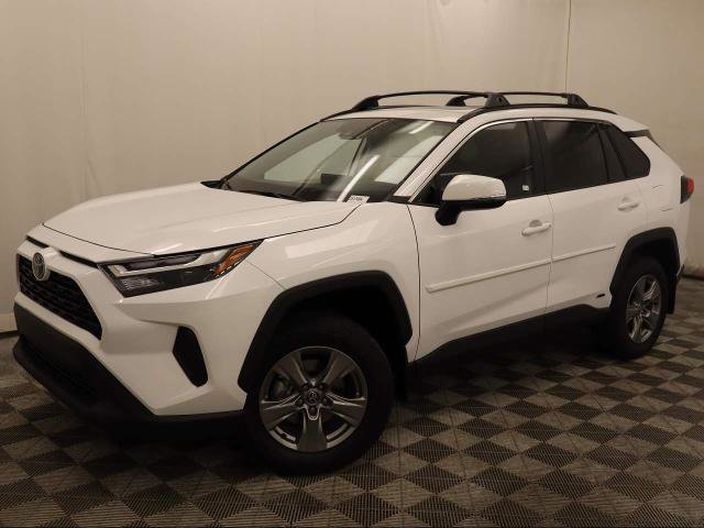 Used 2025 Toyota RAV4 XLE image 2
