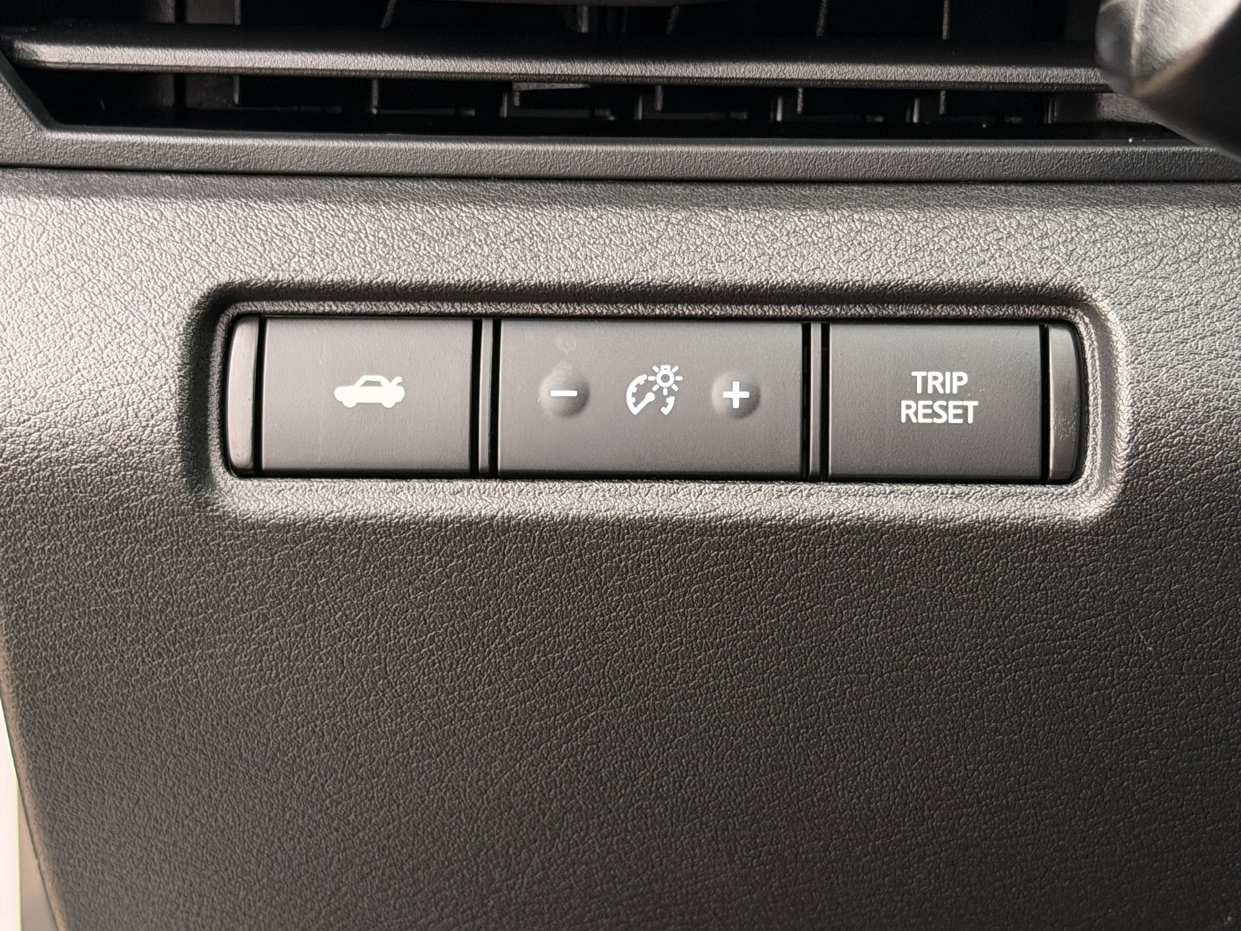 Used 2025 Nissan Altima 2.5 SV FWD image 22