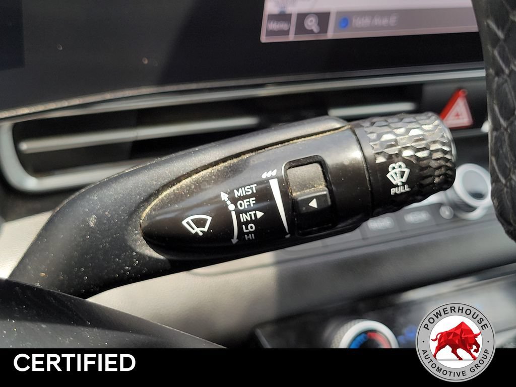 Used 2022 Hyundai Elantra Limited w/ Preferred Accessory Package FWD image 31