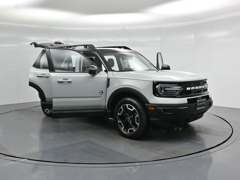 Certified 2022 Ford Bronco Sport Outer Banks w/ Tech Package AWD/4WD image 36