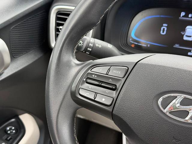 Used 2026 Hyundai Venue SEL FWD image 16