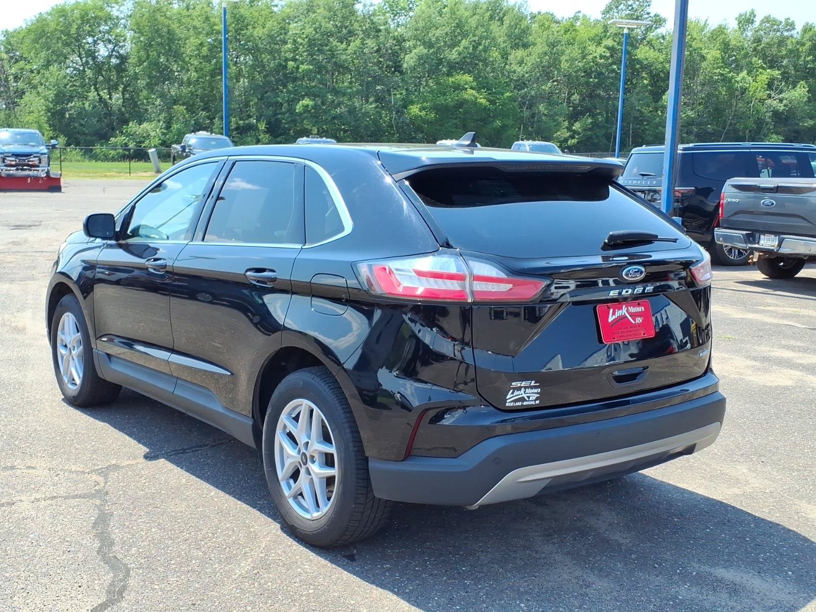 Certified 2024 Ford Edge SEL AWD/4WD image 3