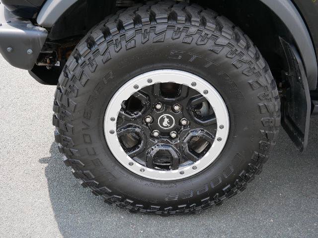 Certified 2023 Ford Bronco Badlands w/ Sasquatch Package AWD/4WD image 9