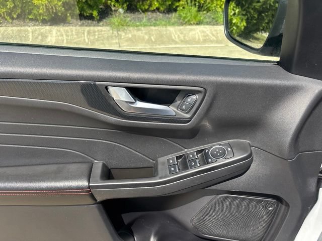 Certified 2025 Ford Escape ST-Line FWD image 15