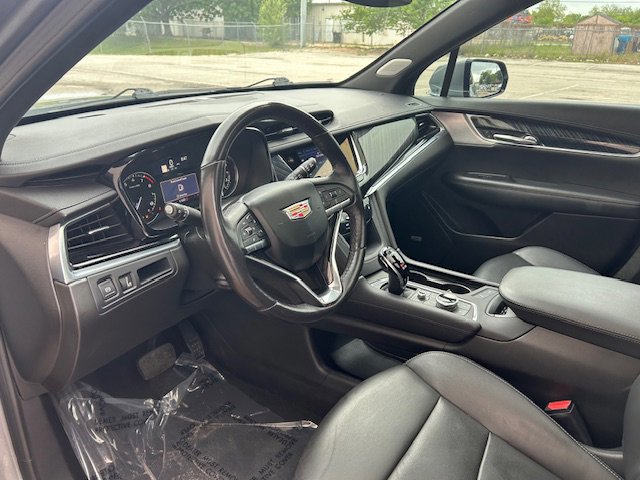 Used 2023 Cadillac XT6 Premium Luxury image 9