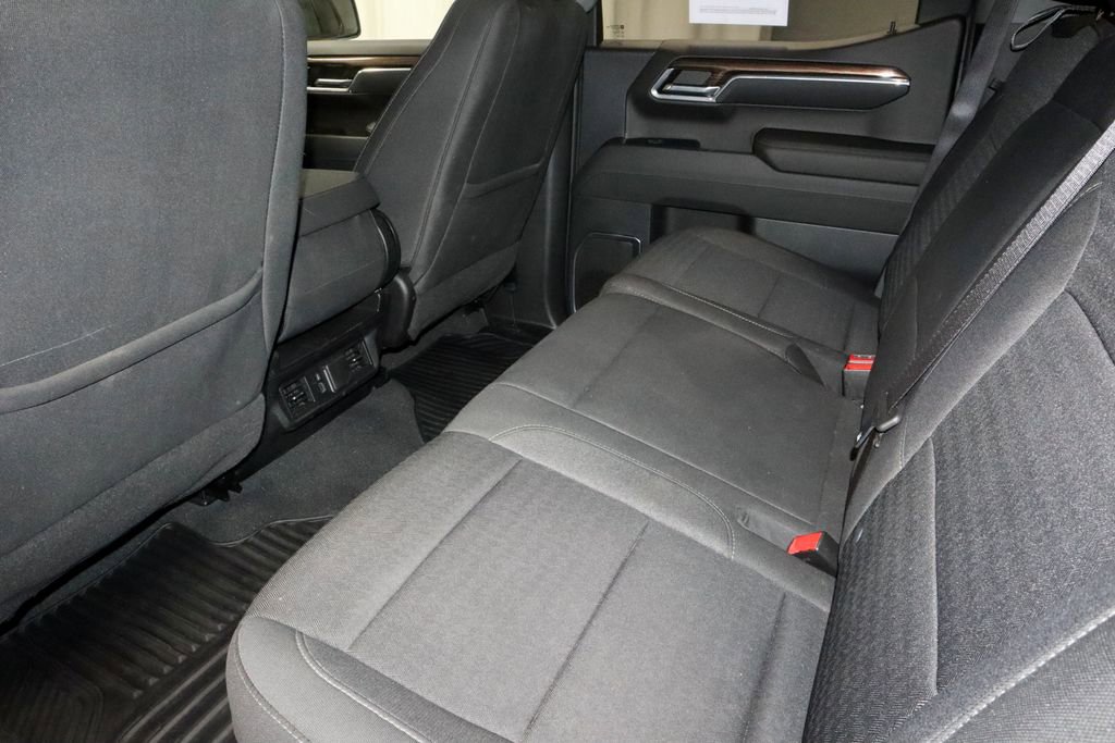 Used 2023 Chevrolet Silverado 1500 LT AWD/4WD image 21
