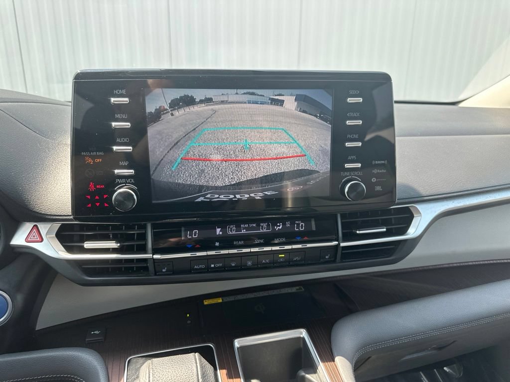 Used 2021 Toyota Sienna XLE w/ XLE Plus Package FWD image 42