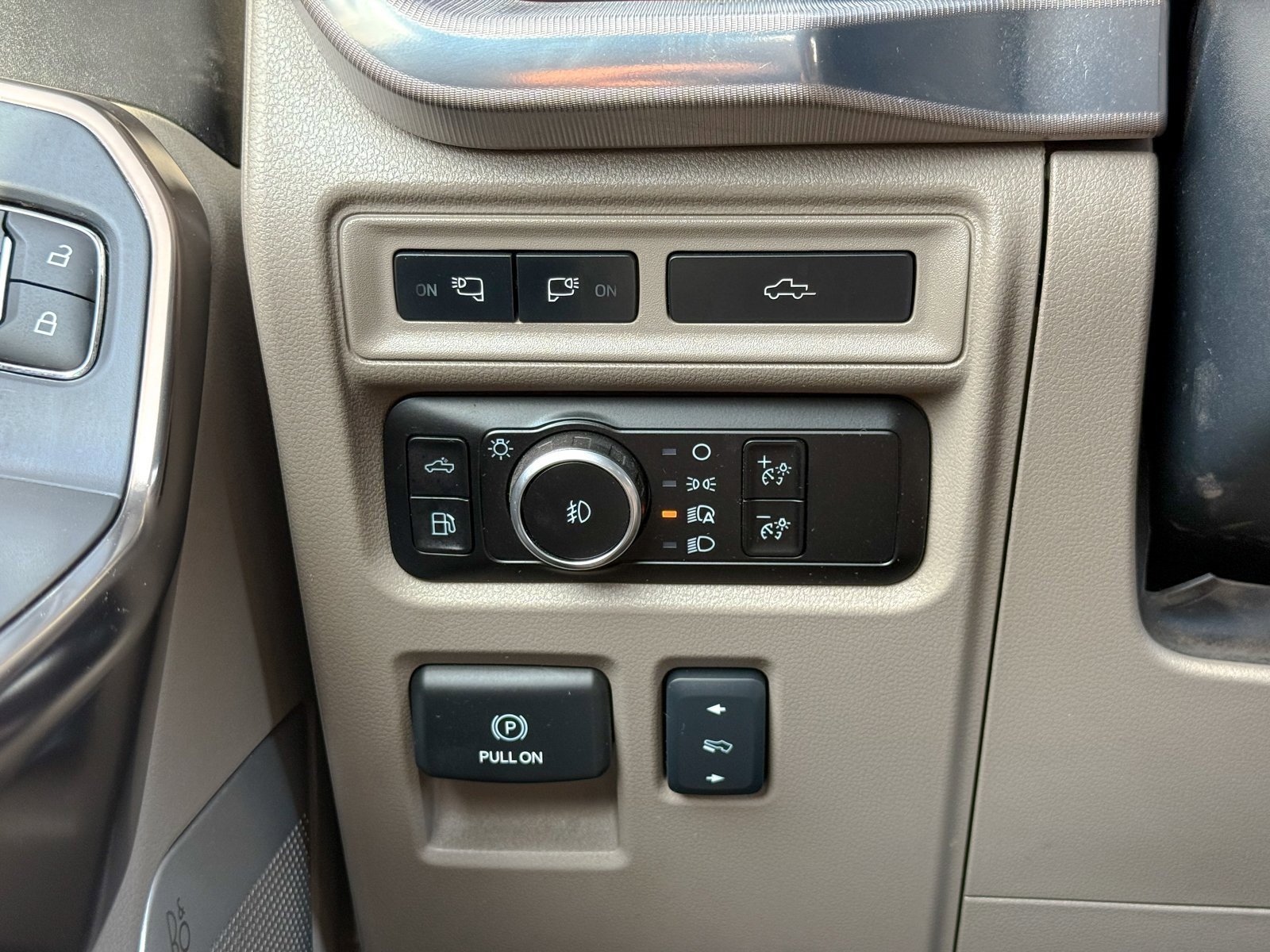 Certified 2024 Ford F150 Platinum w/ Equipment Group 703A Plus image 36