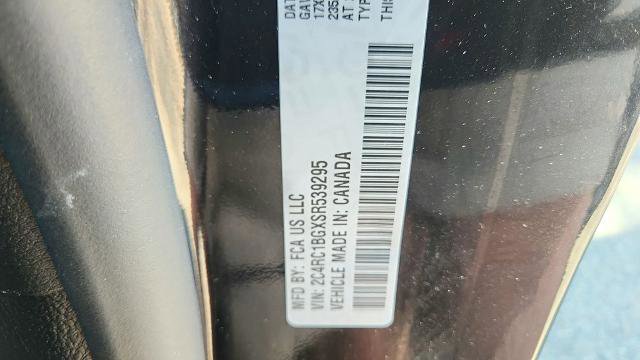 Used 2025 Chrysler Pacifica Select image 37