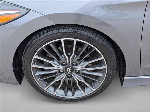 Used 2017 Hyundai Elantra Sport w/ Sport Premium Package 06 FWD image 27