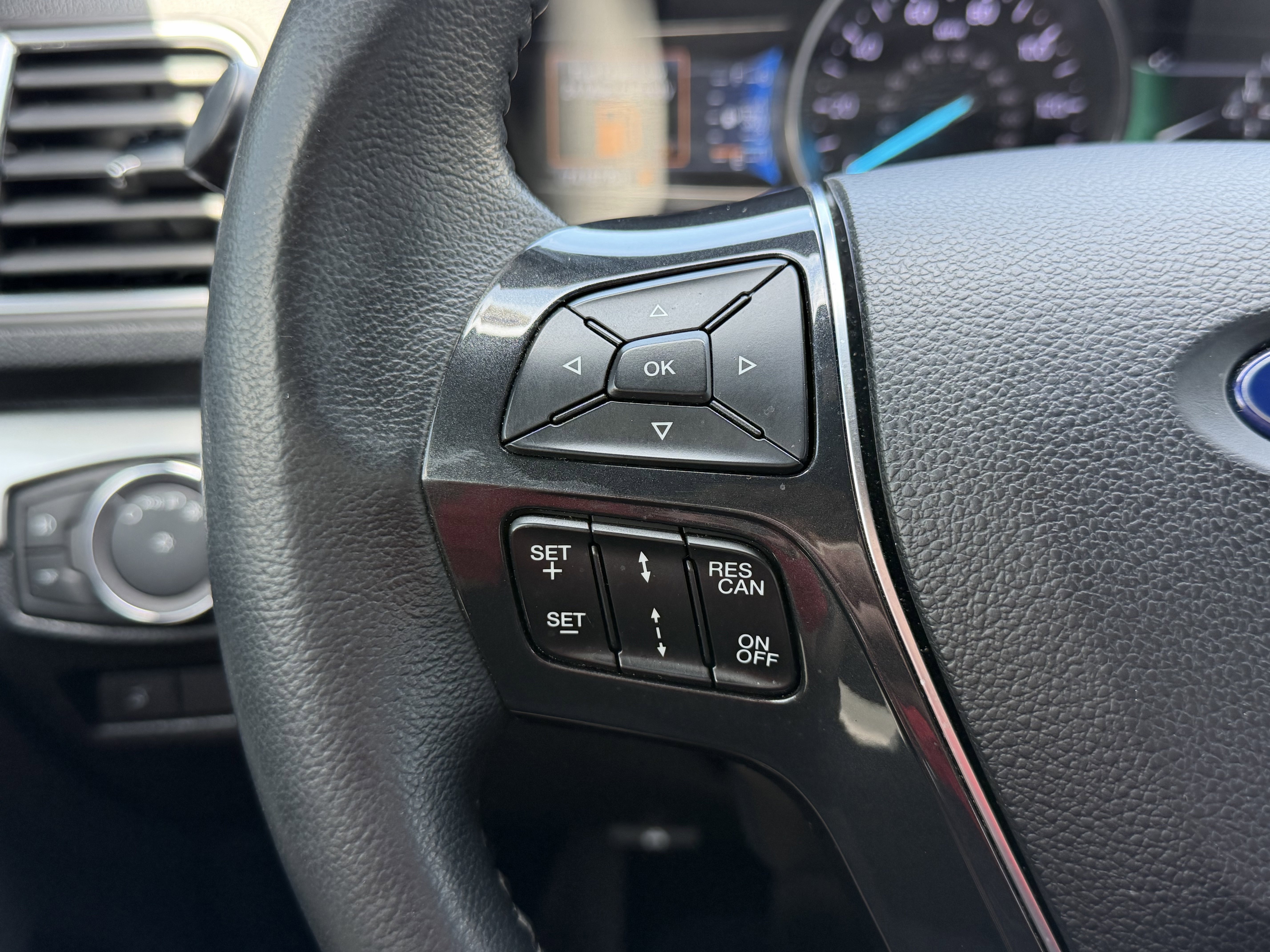 Certified 2019 Ford Explorer Limited w/ Ford Safe & Smart Package AWD/4WD image 16