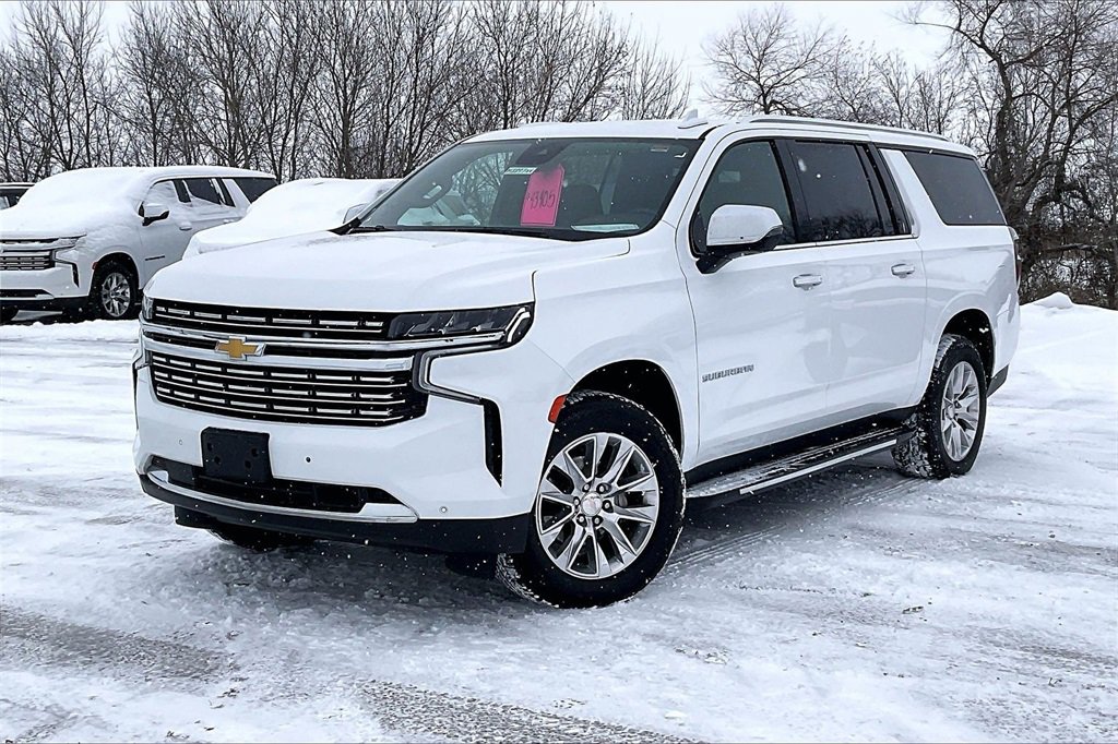 Used 2023 Chevrolet Suburban Premier image 2
