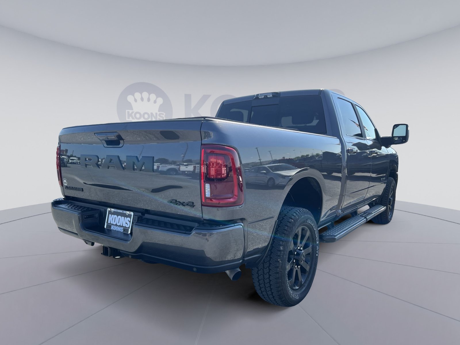 Used 2025 RAM 2500 Laramie AWD/4WD image 7