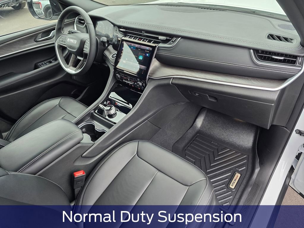 Used 2025 Jeep Grand Cherokee L Limited w/ Trailer Tow Package AWD/4WD image 19