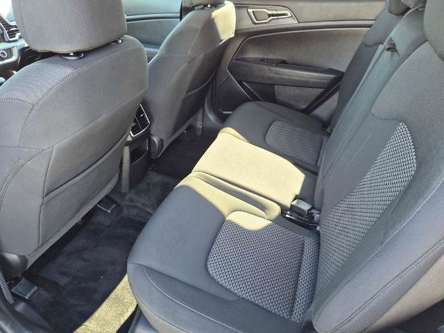 Used 2023 Kia Sportage LX image 11