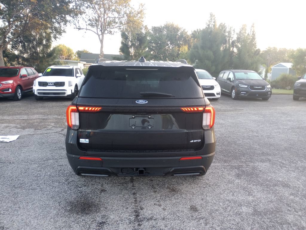 Certified 2025 Ford Explorer ST-Line AWD/4WD image 6