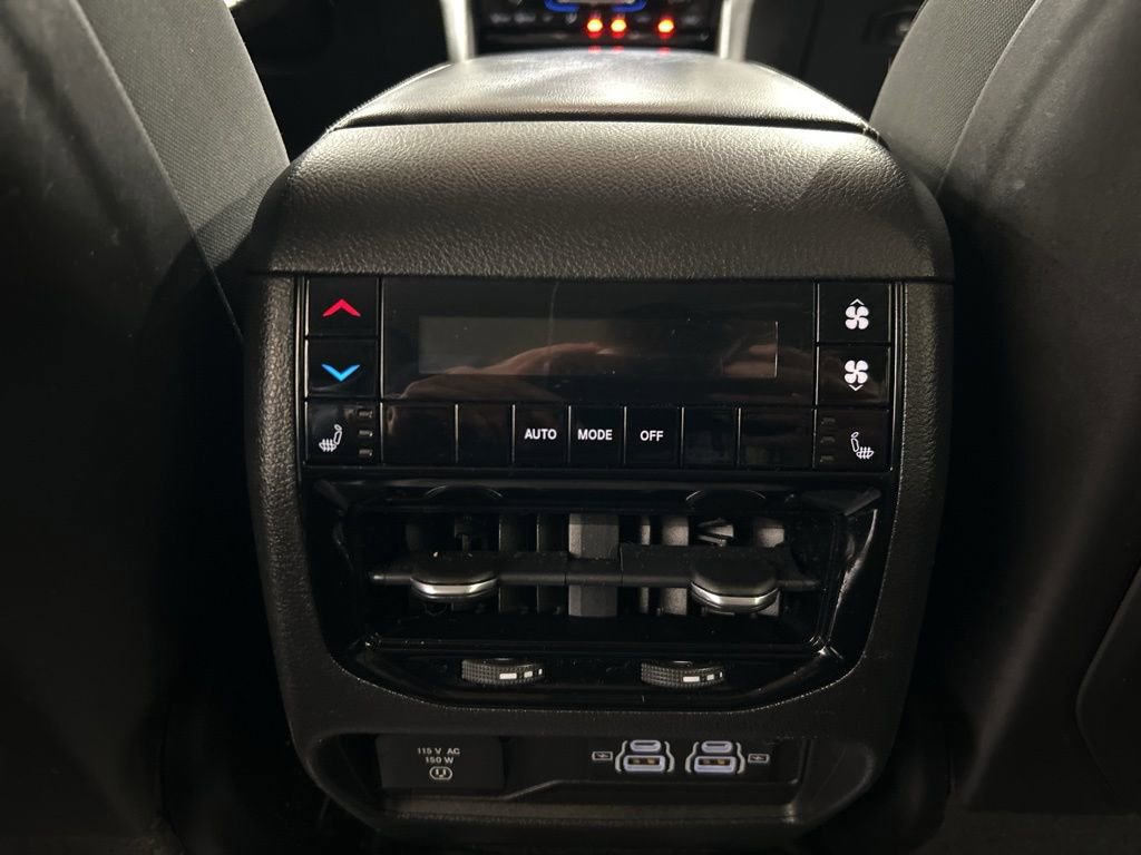 Used 2022 Jeep Grand Cherokee L Limited w/ Luxury Tech Group II image 25