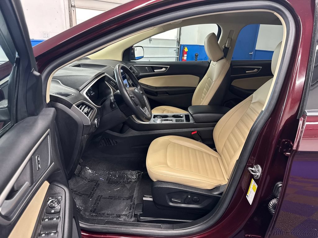 Certified 2021 Ford Edge SEL w/ Convenience Package AWD/4WD image 9