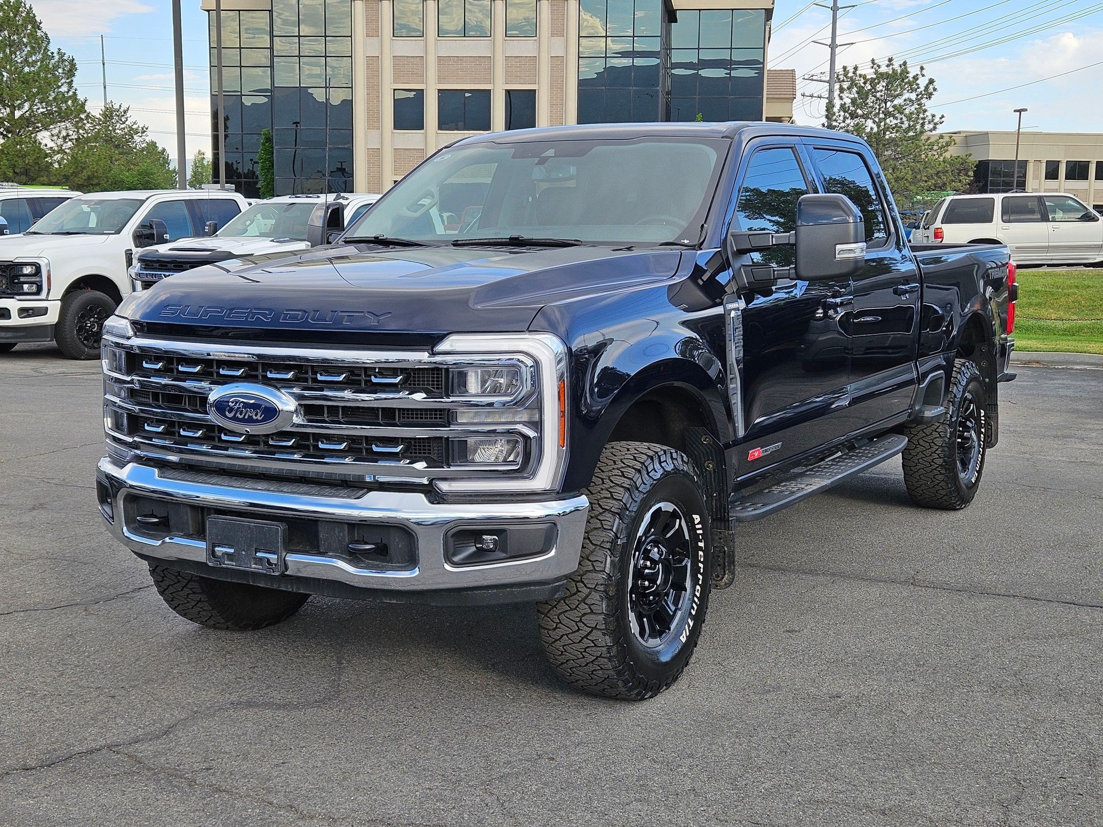 Certified 2025 Ford F350 Lariat w/ Tremor Off-Road Package AWD/4WD image 11