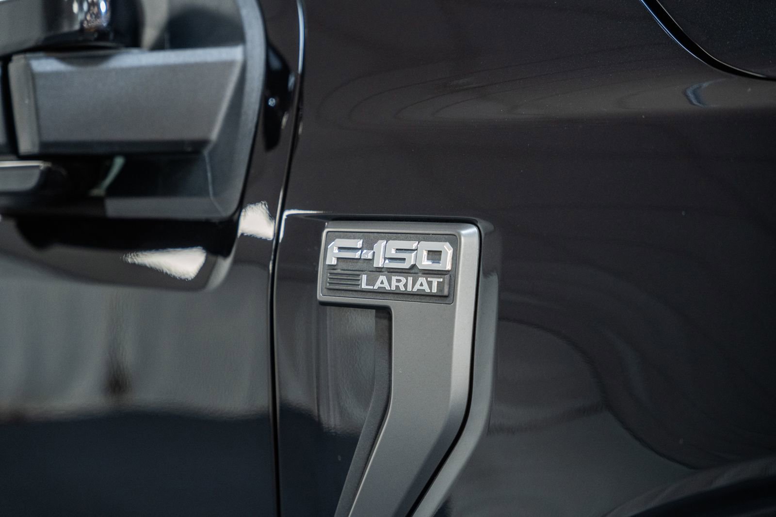 Certified 2023 Ford F150 Lariat w/ Equipment Group 502A High image 18