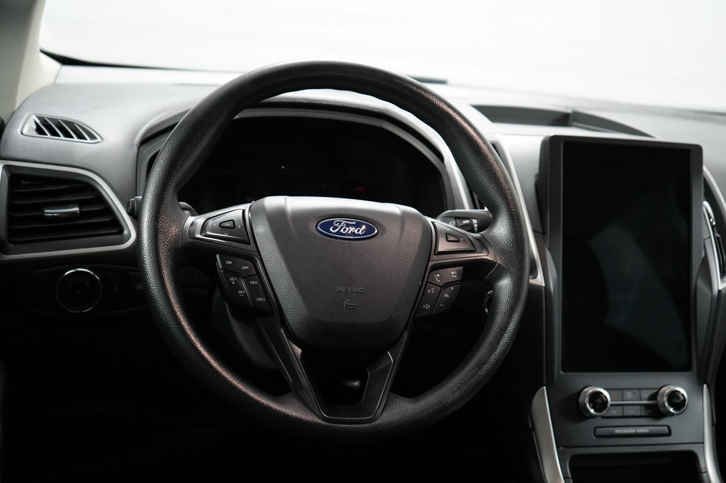 Certified 2024 Ford Edge SE w/ Black Appearance Package AWD/4WD image 13