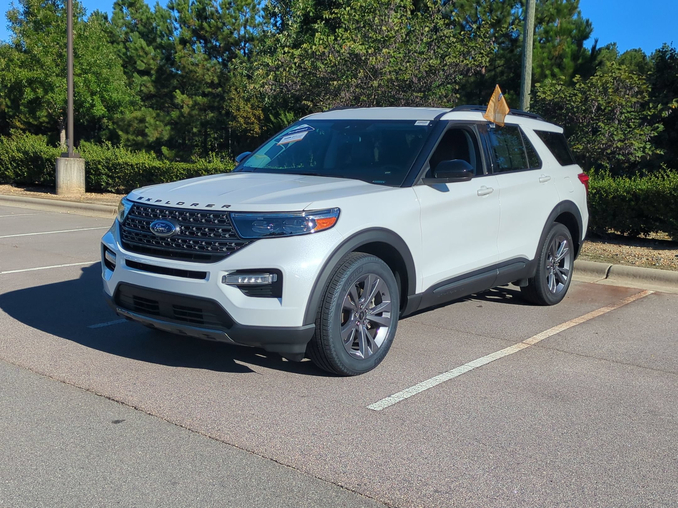 Certified 2024 Ford Explorer XLT w/ Equipment Group 202A AWD/4WD image 8