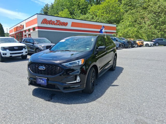 Certified 2022 Ford Edge ST-Line AWD/4WD image 3