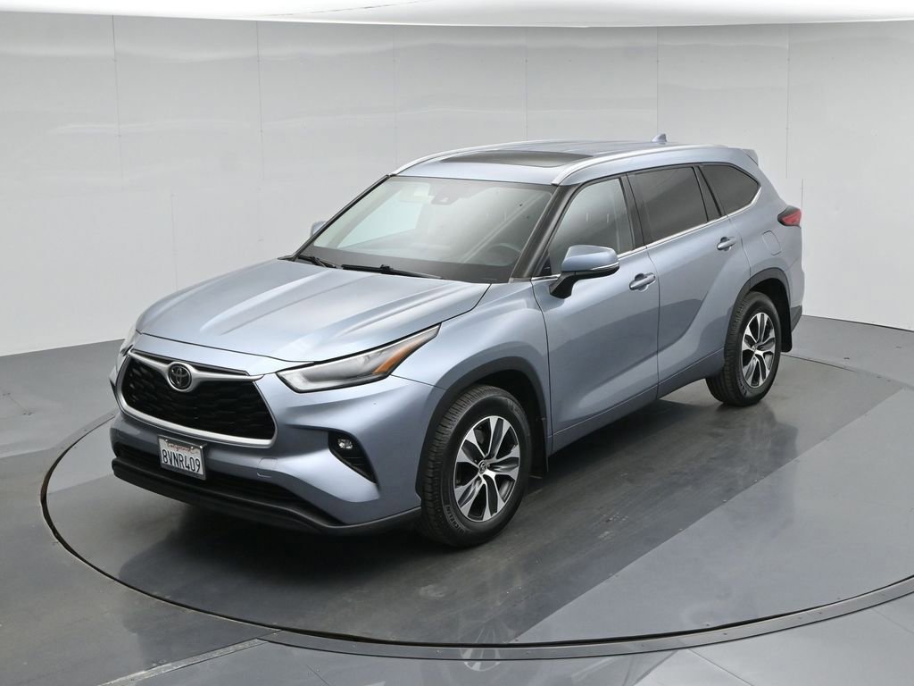 Used 2021 Toyota Highlander XLE image 25