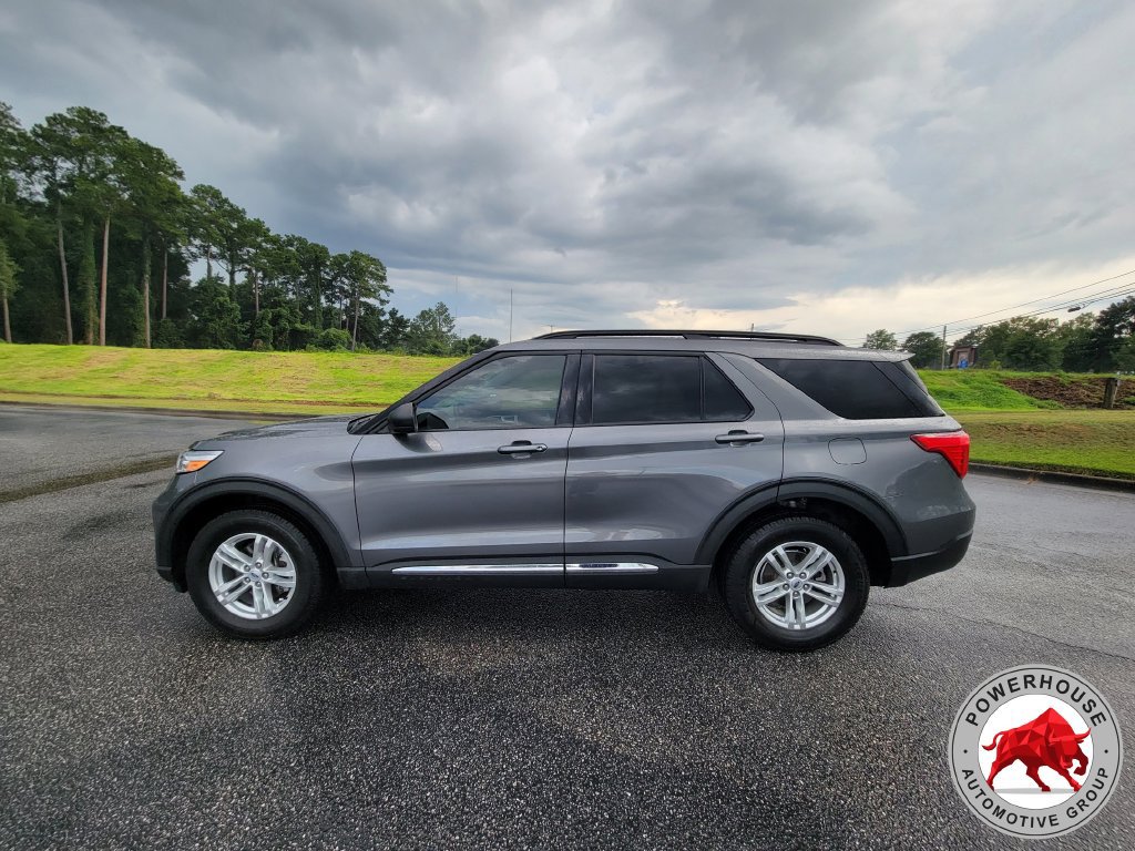 Certified 2023 Ford Explorer XLT AWD/4WD image 3
