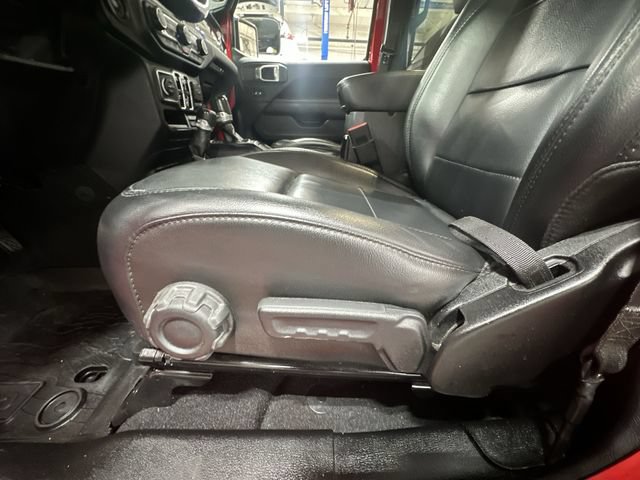 Used 2021 Jeep Wrangler Unlimited Sahara AWD/4WD image 18