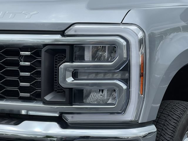 Certified 2024 Ford F350 Lariat w/ Lariat Ultimate Package AWD/4WD image 58