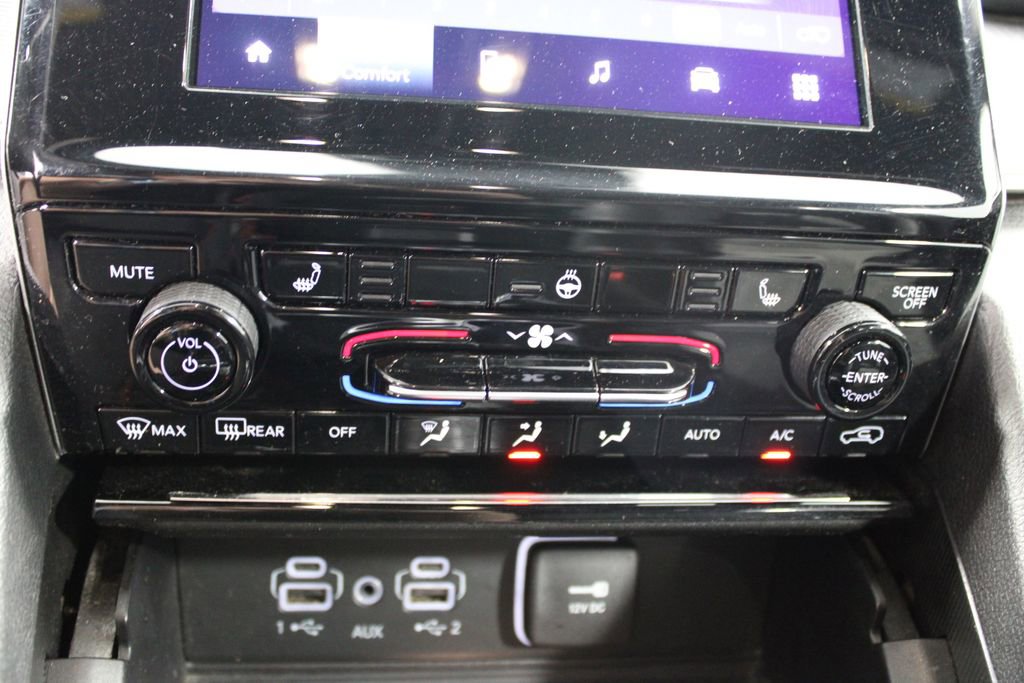 Used 2024 Jeep Grand Cherokee Altitude AWD/4WD image 45